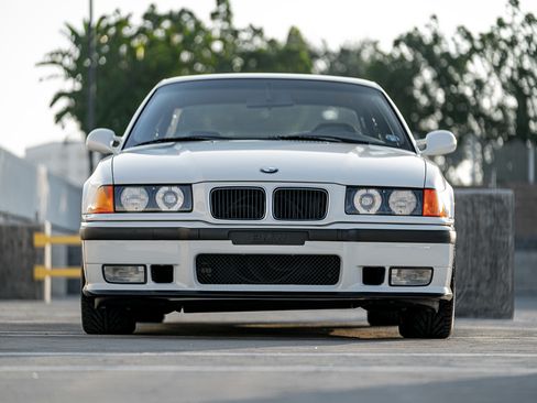 Used 1996 BMW M3 Coupe image 9