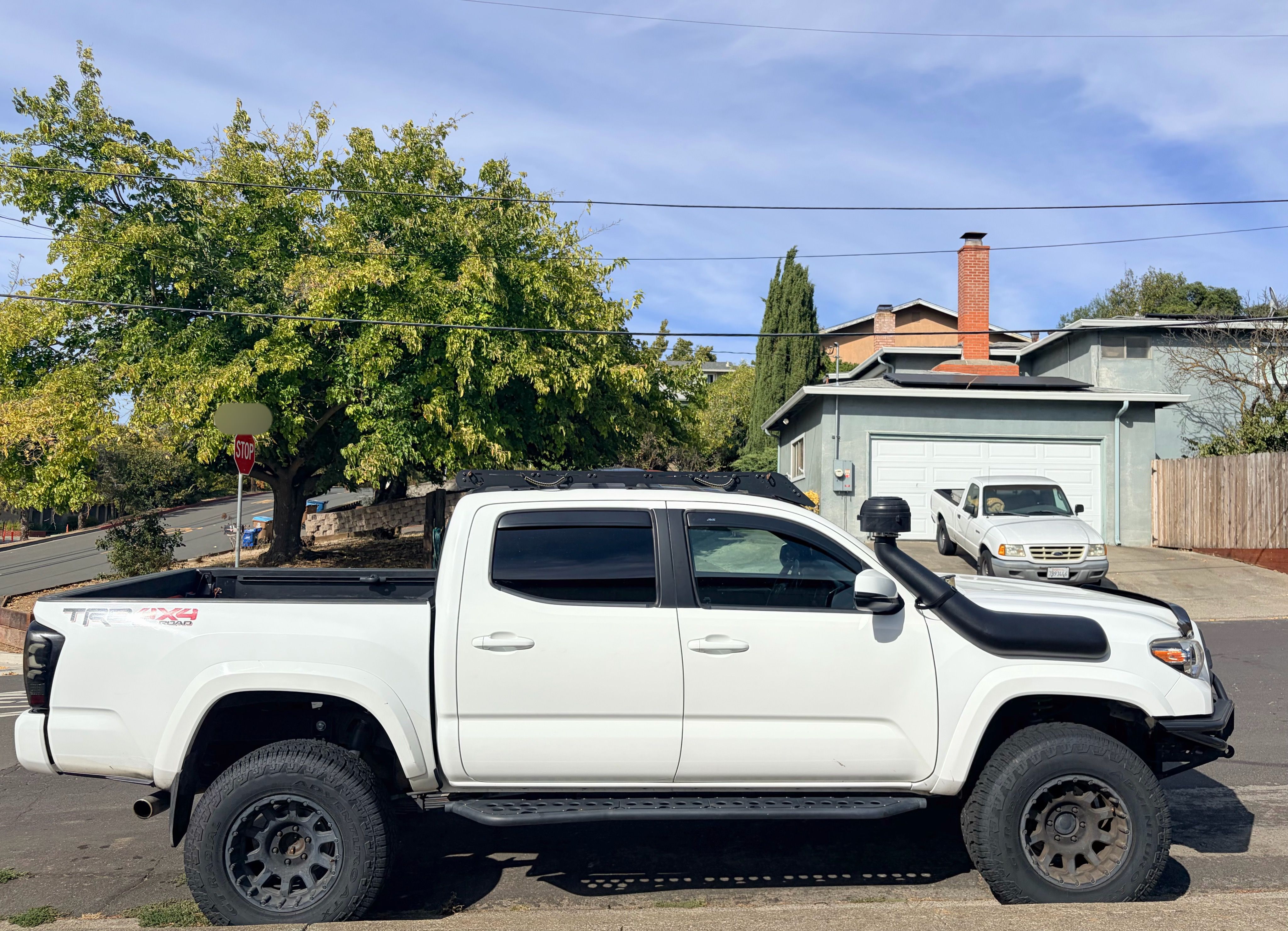 Used 2016 Toyota Tacoma TRD Off-Road AWD/4WD image 16