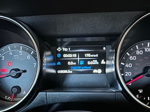 Used 2019 Ford Mustang Shelby GT350 w/ Technology Package image 12