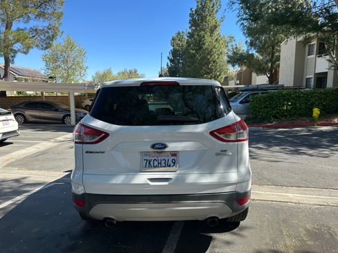 Used 2014 Ford Escape SE image 9