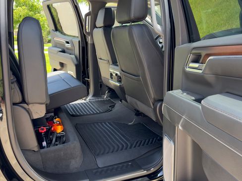 Used 2025 GMC Sierra 1500 Denali AWD/4WD image 16