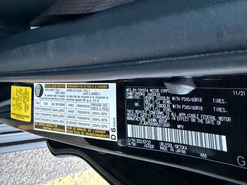 Used 2022 Lexus GX 460 w/ Black Line Special Edition image 31