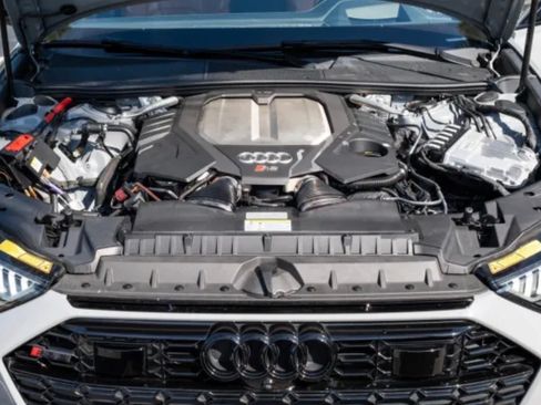 Used 2021 Audi RS 6 w/ Executive Package image 18