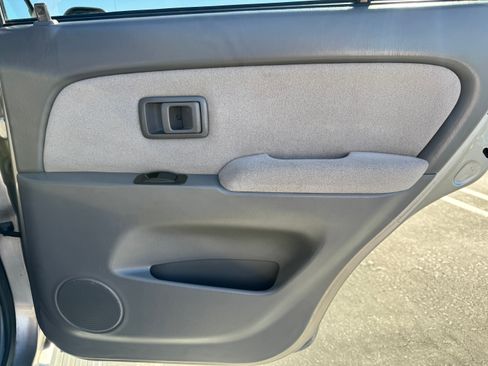 Used 2002 Toyota 4Runner SR5 image 12