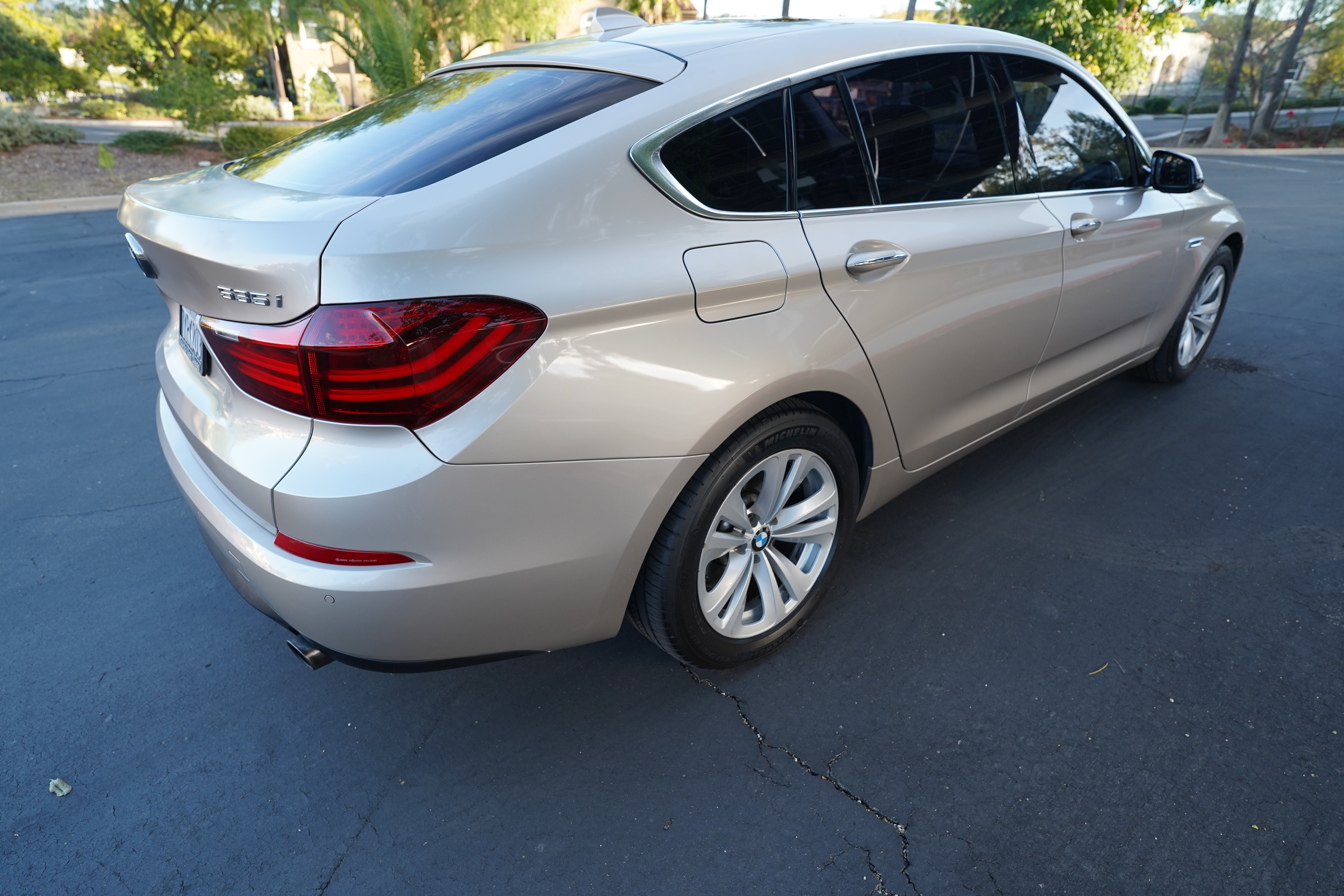 Used 2014 BMW 535i Gran Turismo RWD image 4