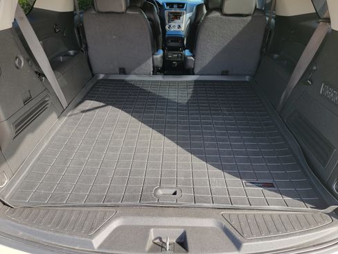 Used 2014 GMC Acadia Denali image 11