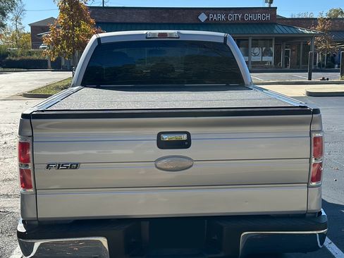 Used 2012 Ford F150 XLT w/ XLT Chrome Pkg image 6