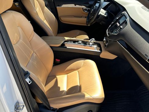 Used 2018 Volvo XC90 T8 Momentum w/ Convenience Package AWD/4WD image 18