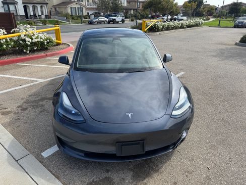 Used 2022 Tesla Model 3 Standard Range RWD image 9