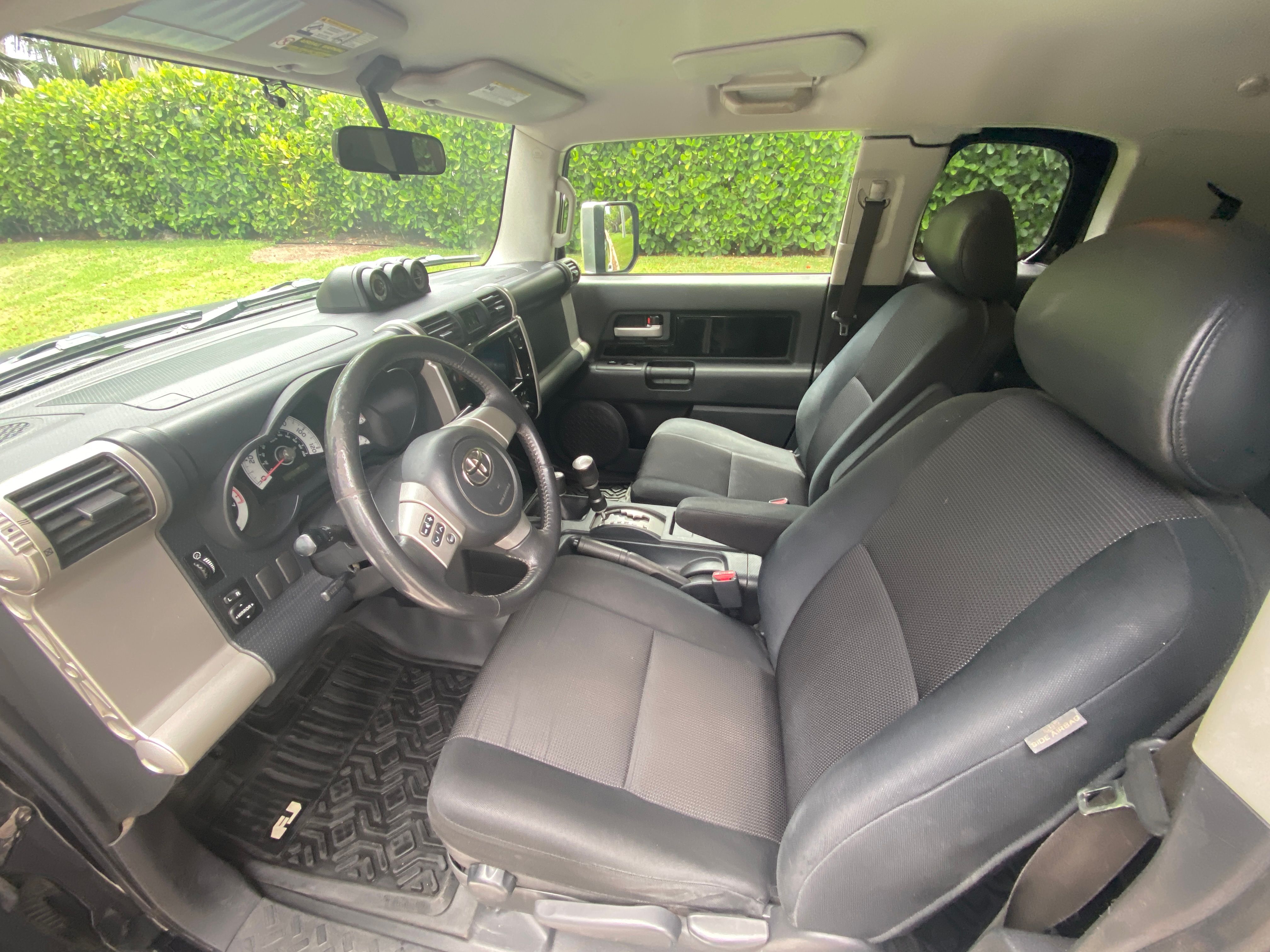 Used 2007 Toyota FJ Cruiser 4WD w/ Upgrade Pkg 2 image 9