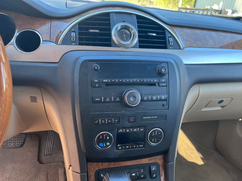 Used 2008 Buick Enclave CXL w/ Driver Confidence Package image 23