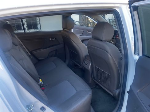Used 2015 Kia Sportage LX FWD image 12
