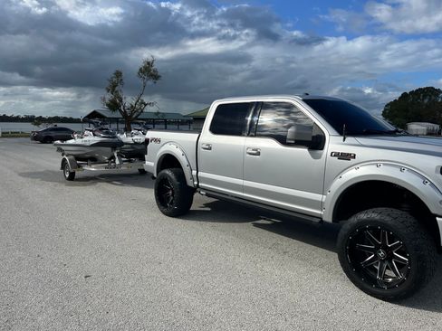 Used 2017 Ford F150 XLT w/ Equipment Group 302A Luxury AWD/4WD image 6
