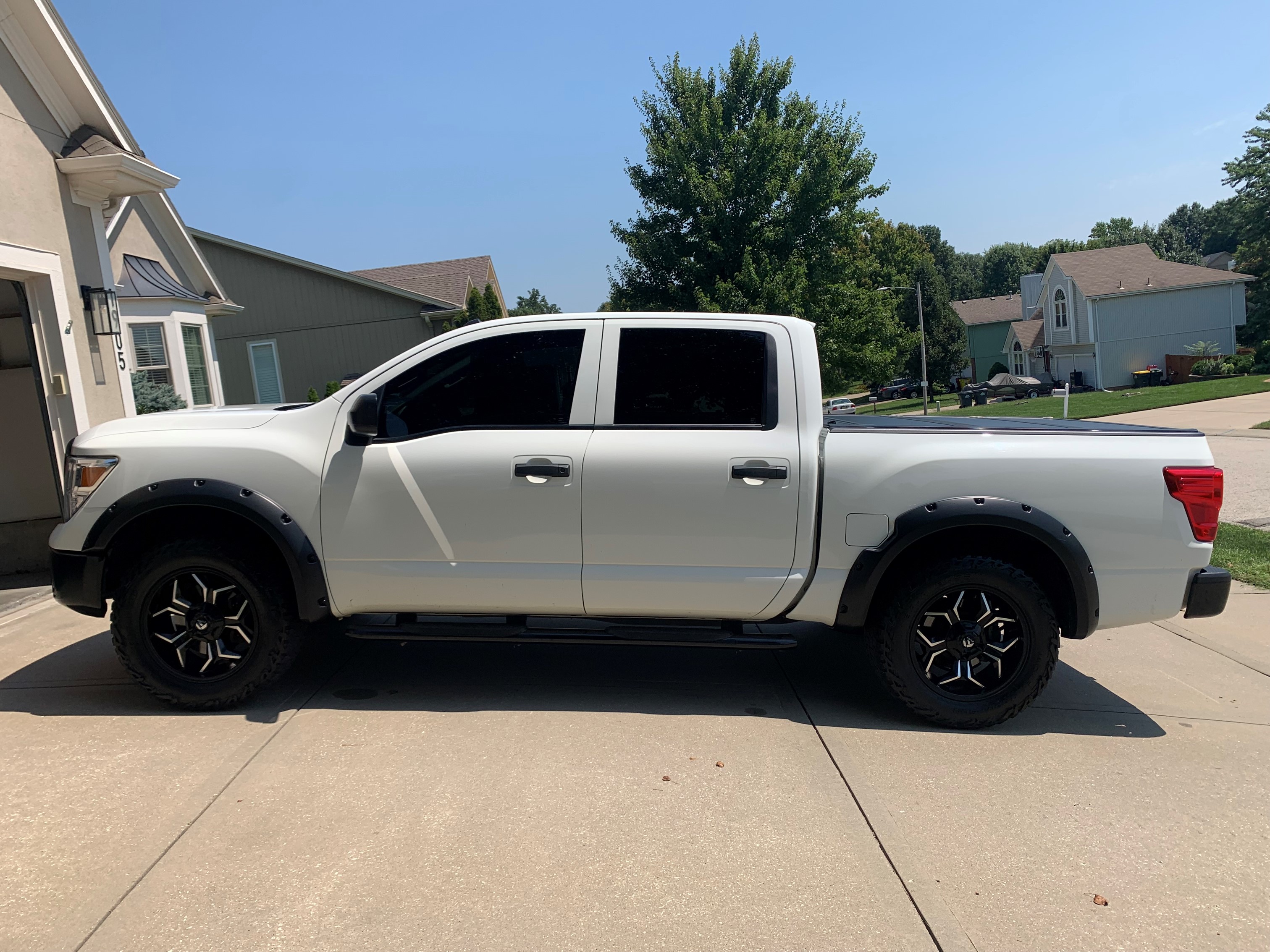 Used 2019 Nissan Titan S w/ S Utility Package AWD/4WD image 8