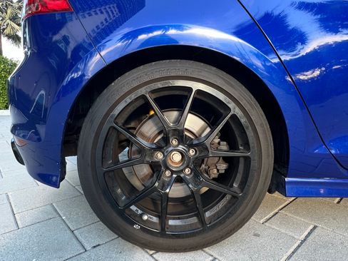 Used 2017 Volkswagen Golf Hatchback Sedan 4D image 17