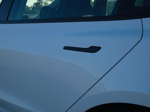Used 2021 Tesla Model 3 Standard Range Plus RWD image 26