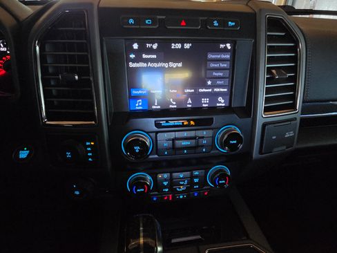 Used 2019 Ford F150 Raptor w/ Equipment Group 802A Luxury image 11