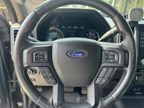Used 2015 Ford F150 XLT w/ Equipment Group 301A Mid image 11
