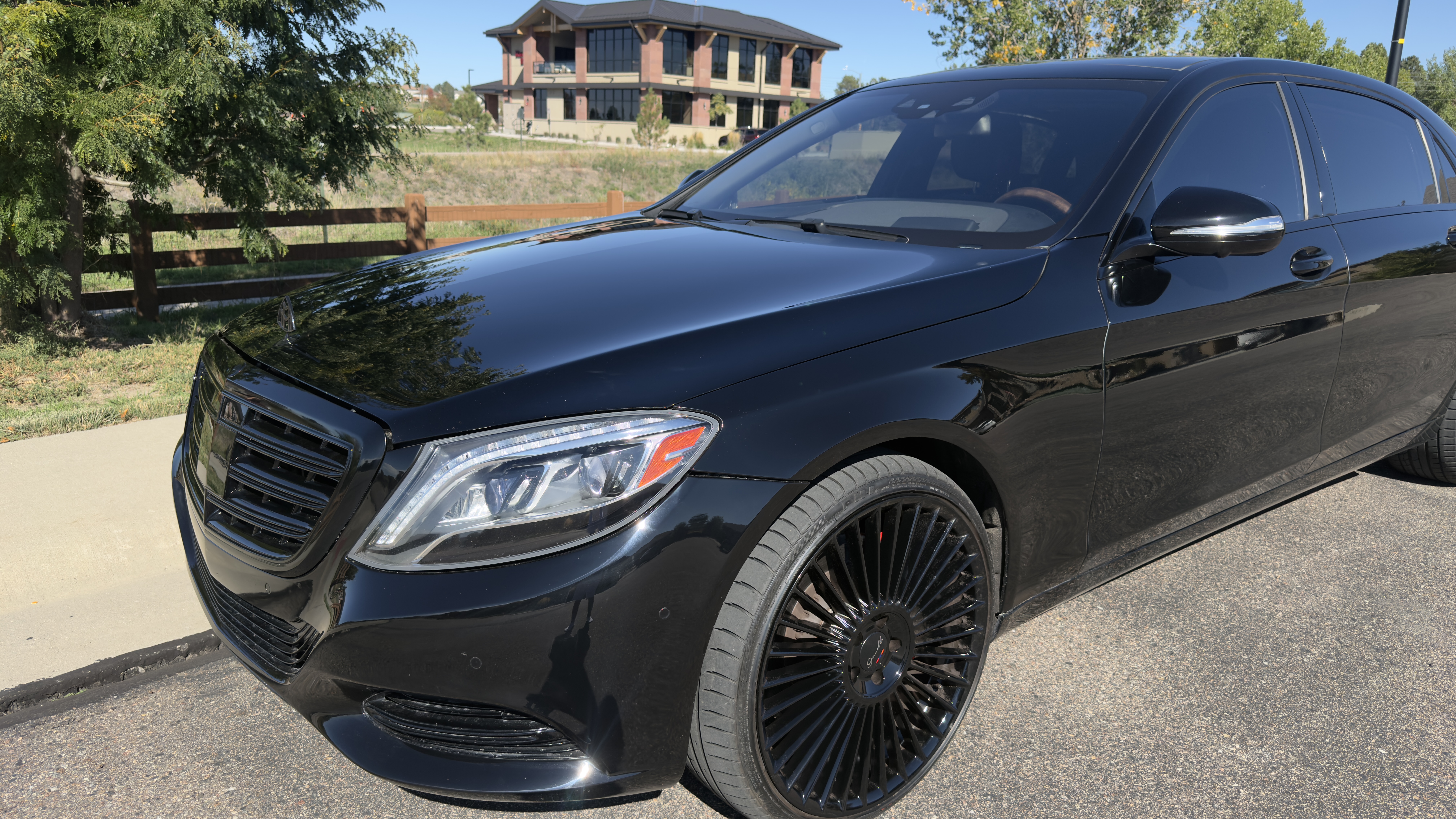 Used 2016 Mercedes-Benz Maybach S 600 image 2
