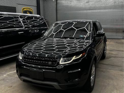 Used 2017 Land Rover Range Rover Evoque SE AWD/4WD image 6