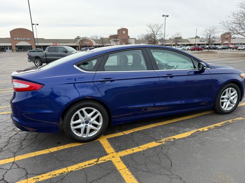 Used 2016 Ford Fusion SE image 1