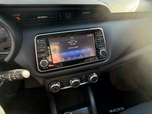 Used 2023 Nissan Kicks S image 12