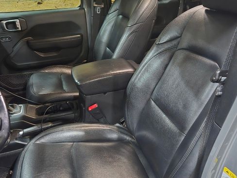 Used 2020 Jeep Gladiator Sport w/ Quick Order Package 24S image 8