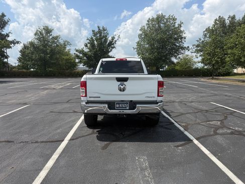 Used 2023 RAM 2500 Big Horn w/ Level 1 Equipment Group AWD/4WD image 8