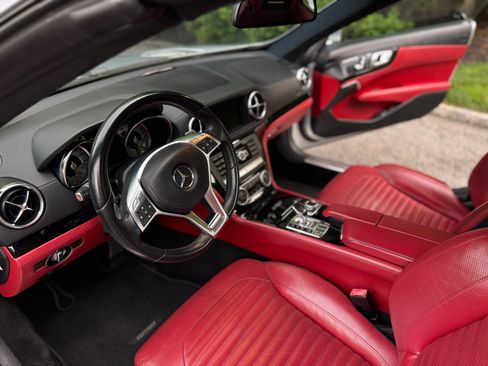 Used 2013 Mercedes-Benz SL 550 image 15