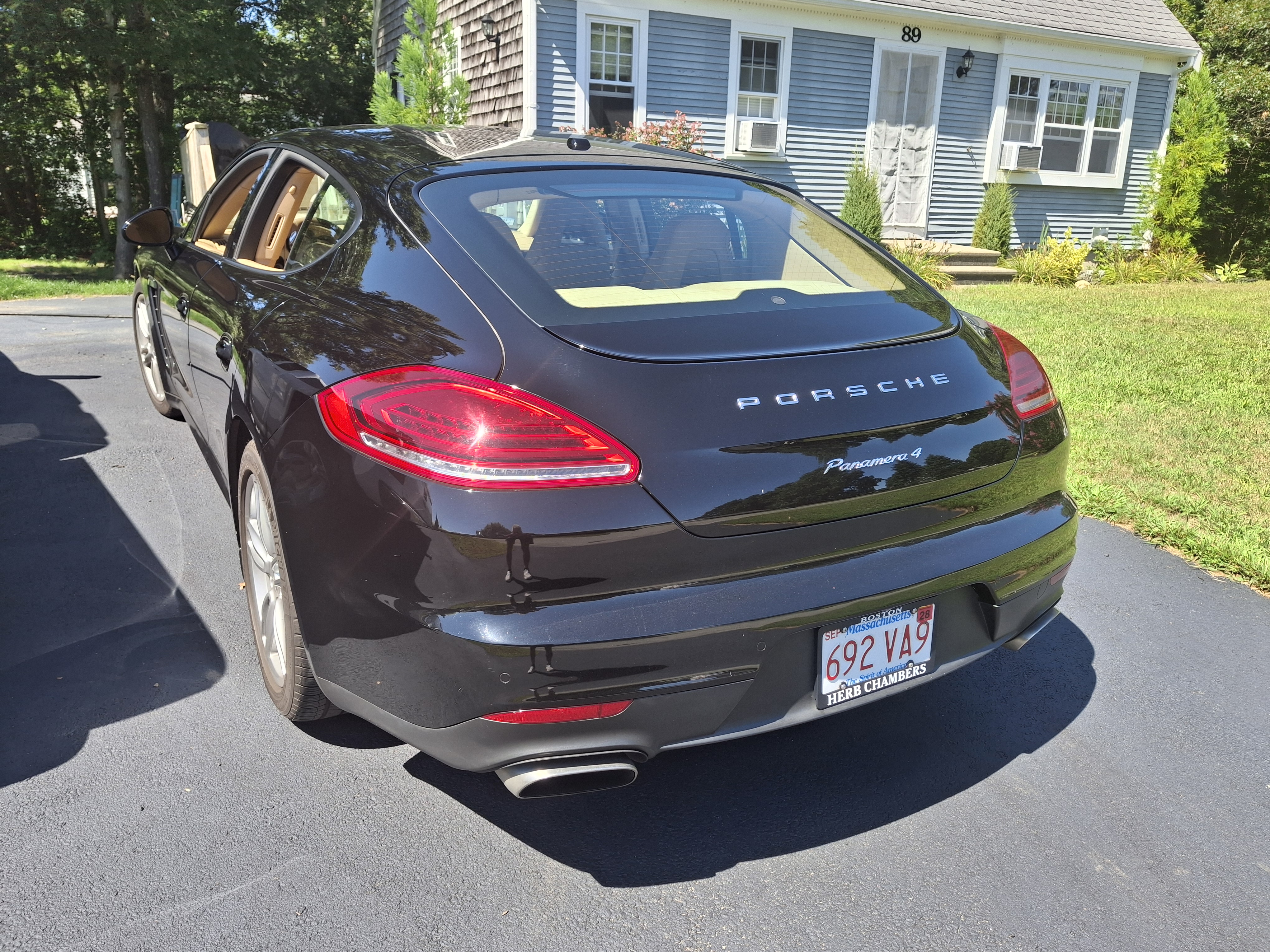 Used 2015 Porsche Panamera 4 AWD/4WD image 1