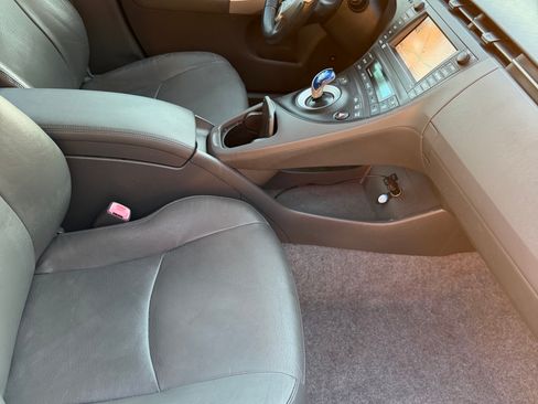 Used 2010 Toyota Prius Three image 4