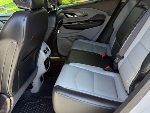 Used 2018 GMC Terrain SLT w/ Preferred Package FWD image 17