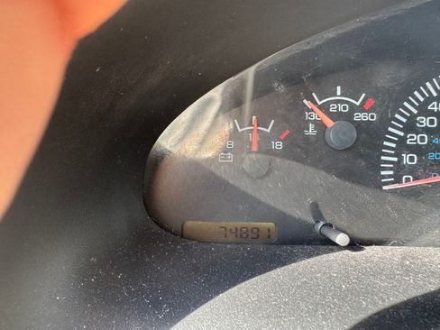 Used 1998 Dodge B1500 image 13