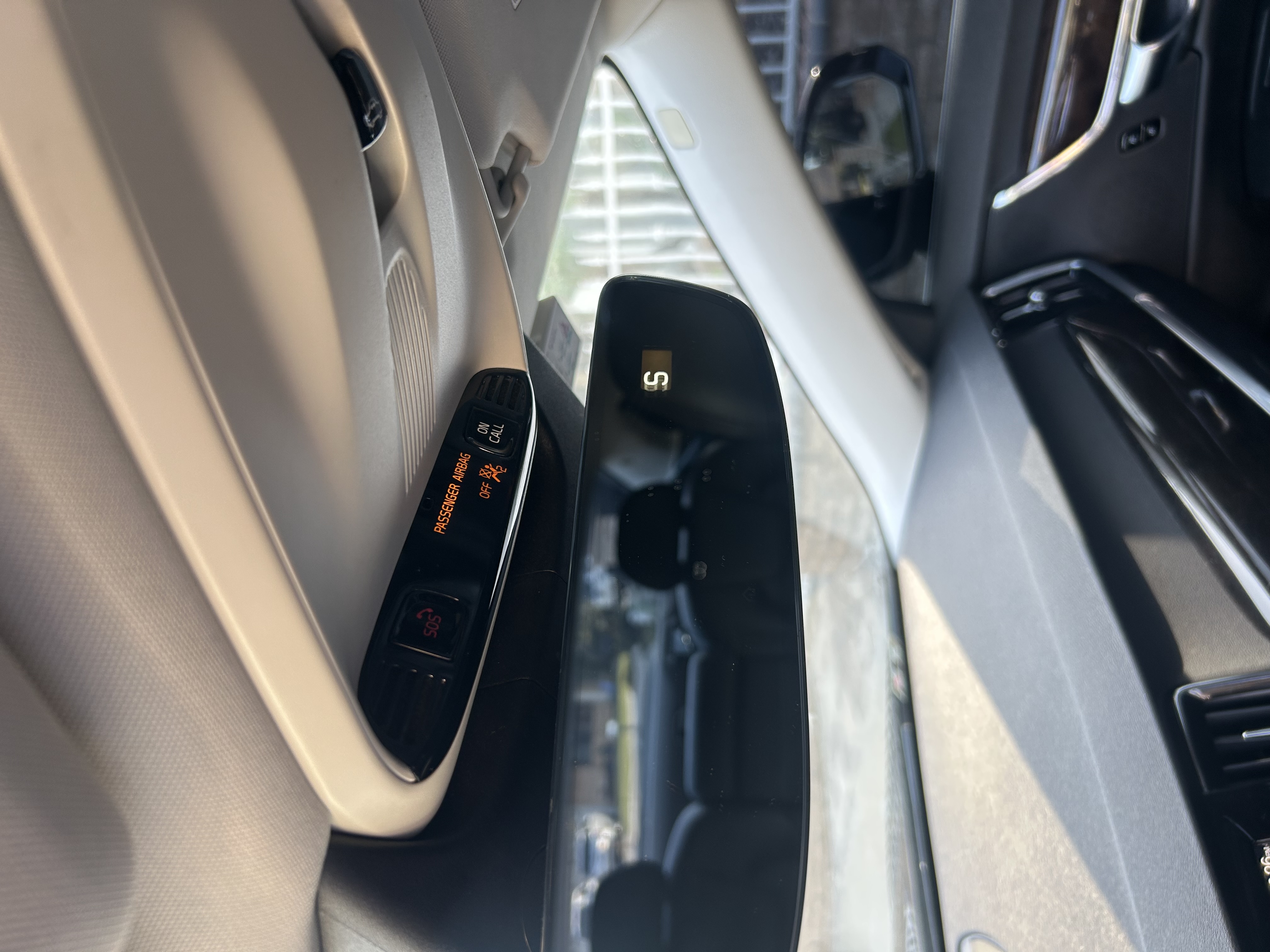 Used 2018 Volvo S90 T6 Momentum w/ Convenience Package AWD/4WD image 22