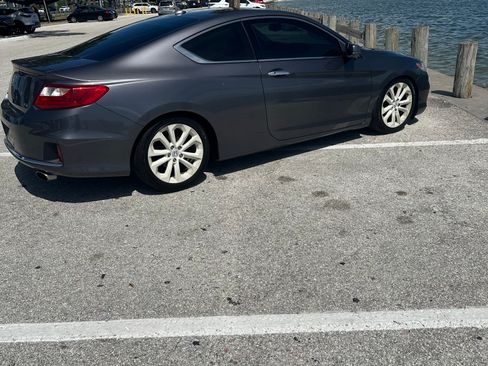 Used 2015 Honda Accord EX-L image 2