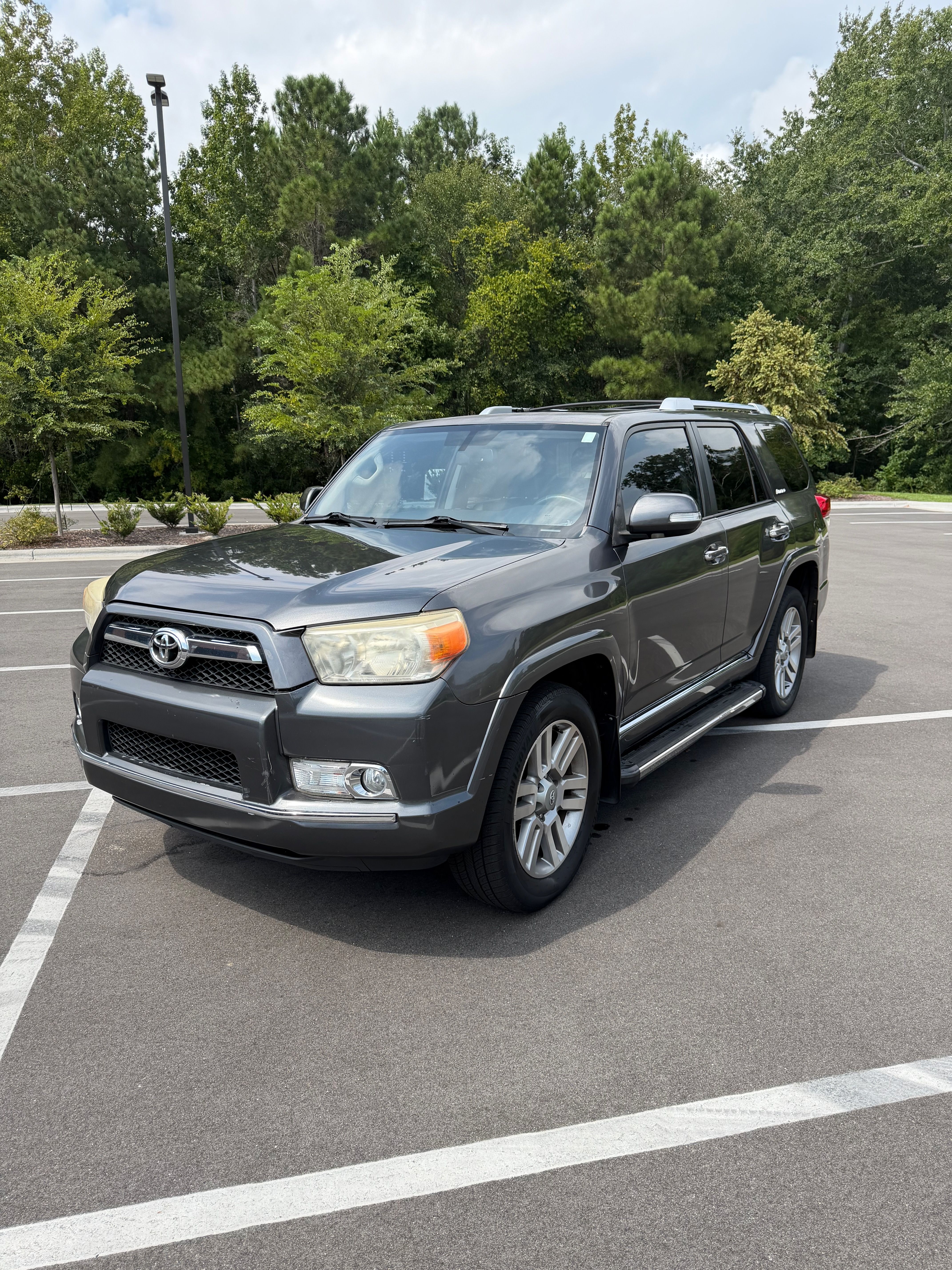 Used 2011 Toyota 4Runner Limited AWD/4WD image 1
