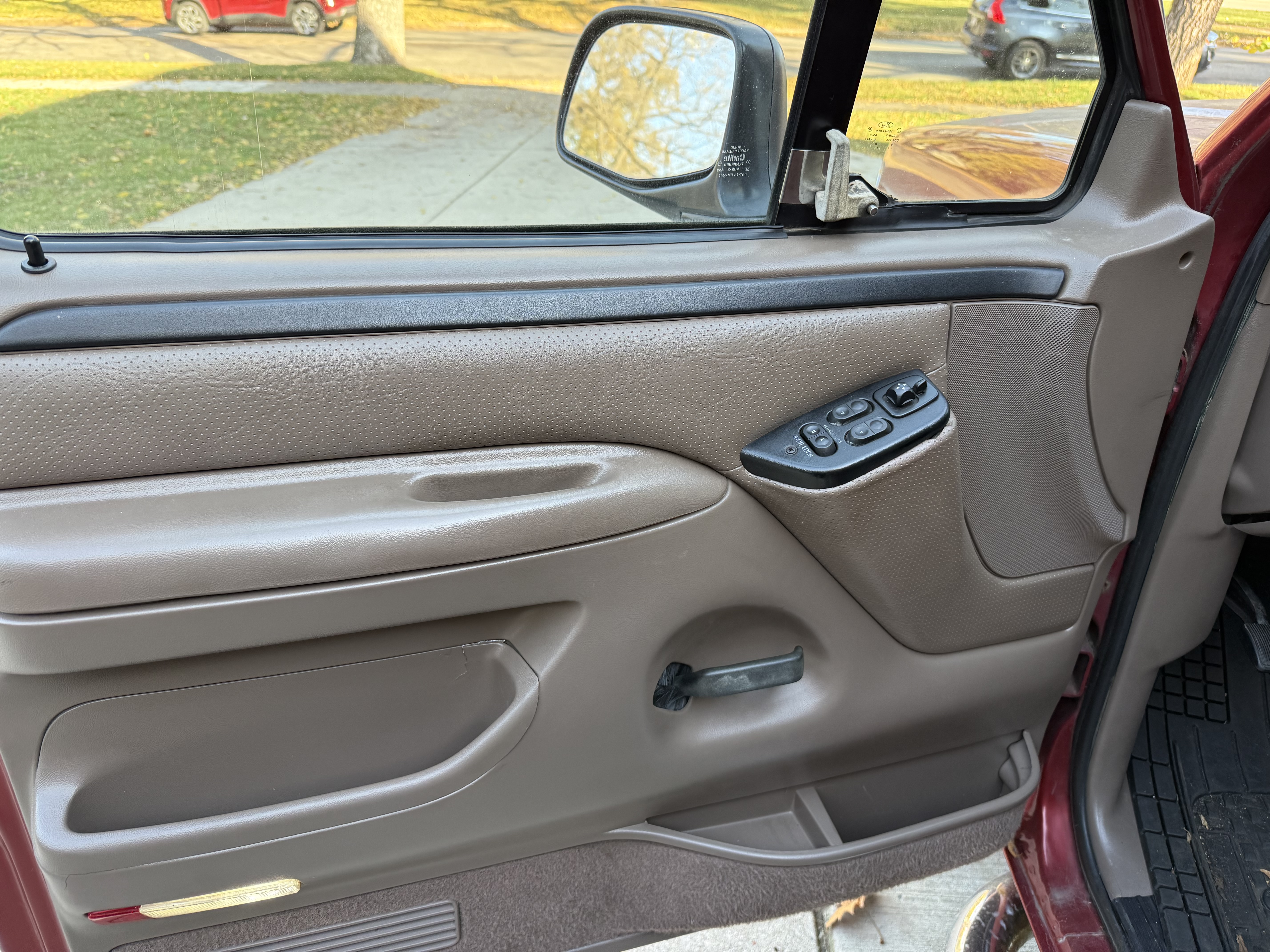 Used 1996 Ford Bronco AWD/4WD image 6