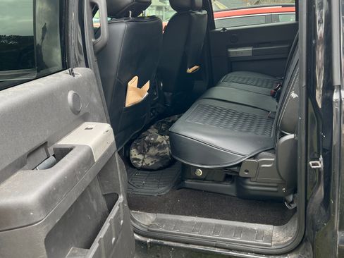 Used 2014 Ford F250 Lariat w/ FX4 Off-Road Package image 12