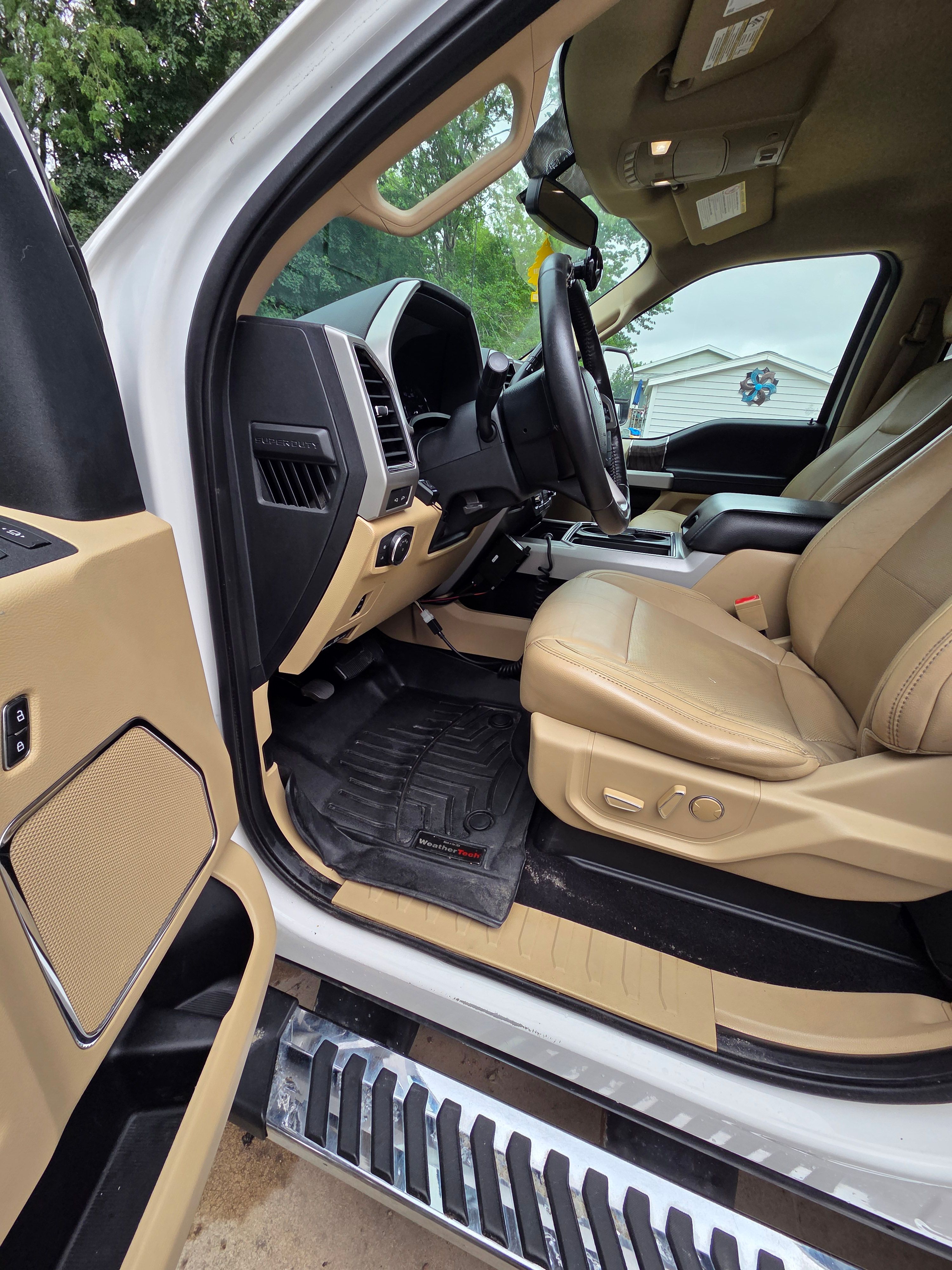 Used 2019 Ford F250 Lariat w/ Chrome Package AWD/4WD image 10