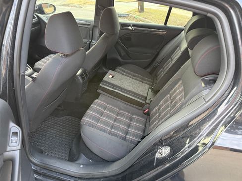 Used 2011 Volkswagen GTI 4-Door image 9