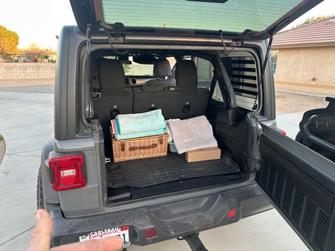 Used 2020 Jeep Wrangler Unlimited Sport S image 10