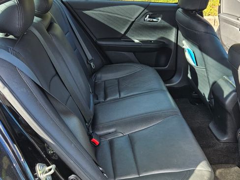 Used 2015 Honda Accord Sport image 11