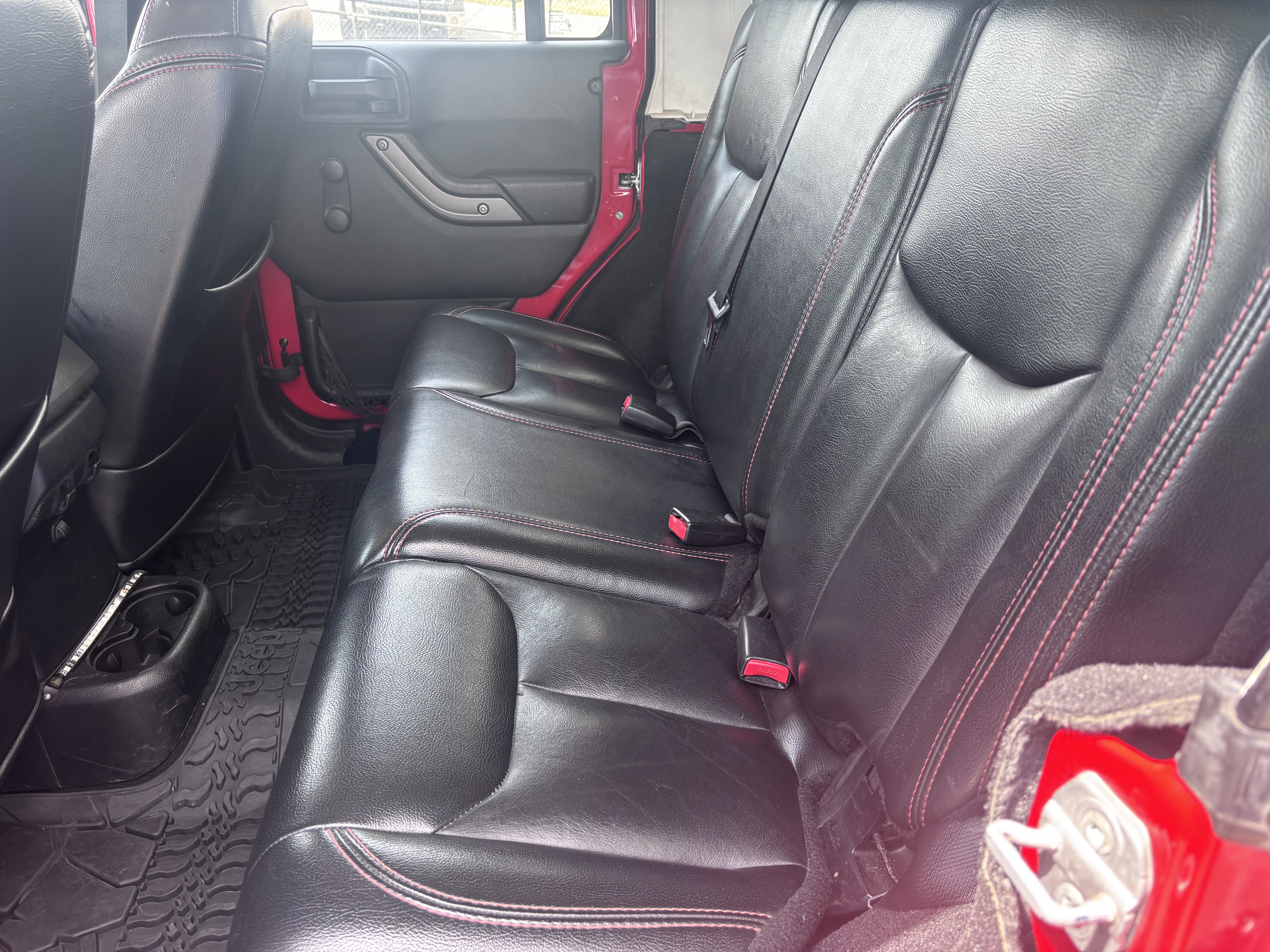 Used 2013 Jeep Wrangler Unlimited Sport w/ Connectivity Group AWD/4WD image 14