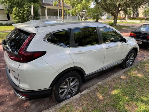 Used 2022 Honda CR-V Touring image 11