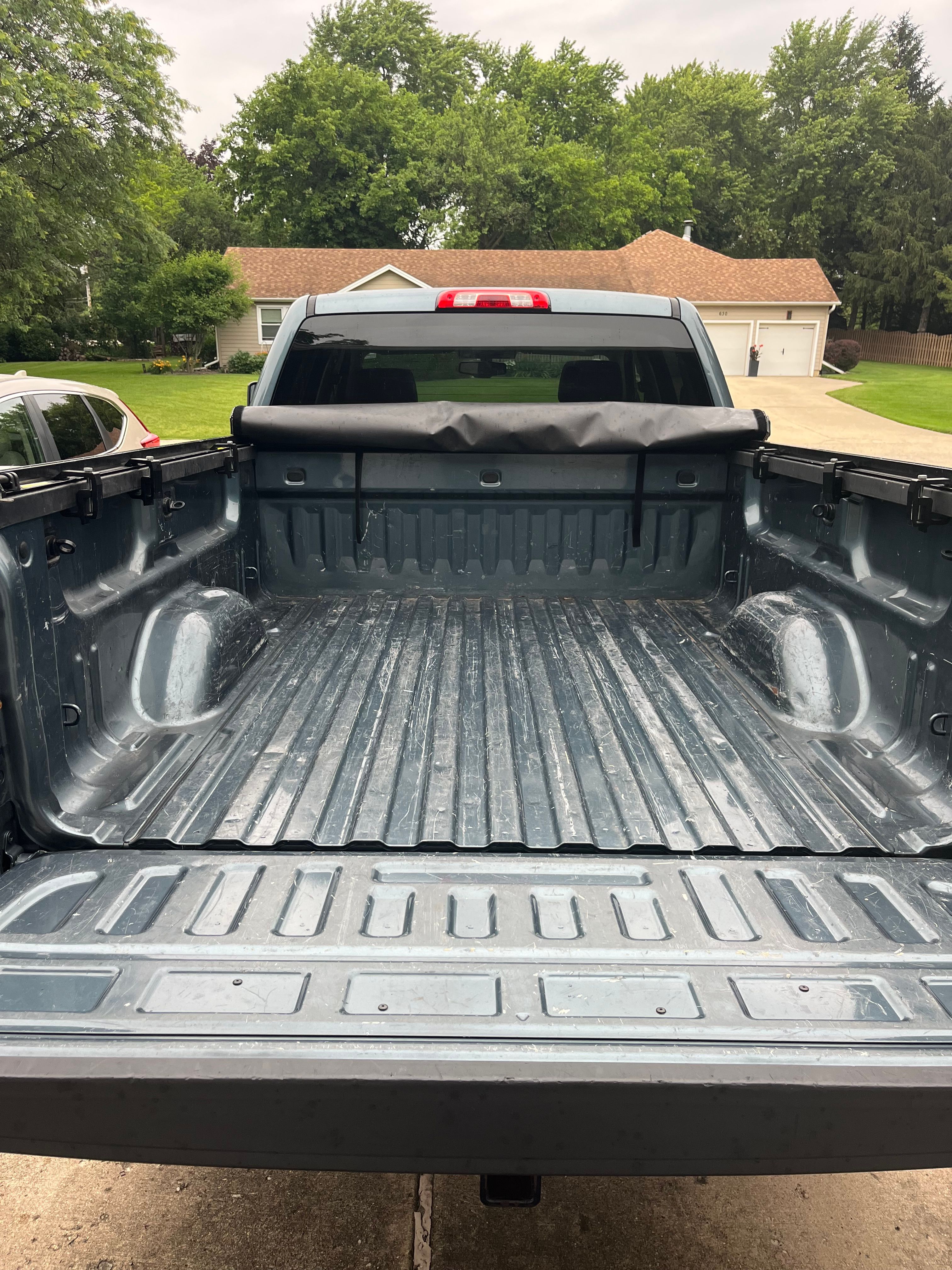 Used 2015 GMC Sierra 2500 SLT w/ Suspension Package, Off-Road AWD/4WD image 9