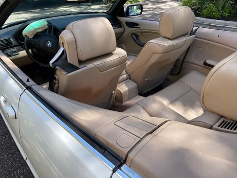 Used 2006 BMW 325Ci Convertible image 8