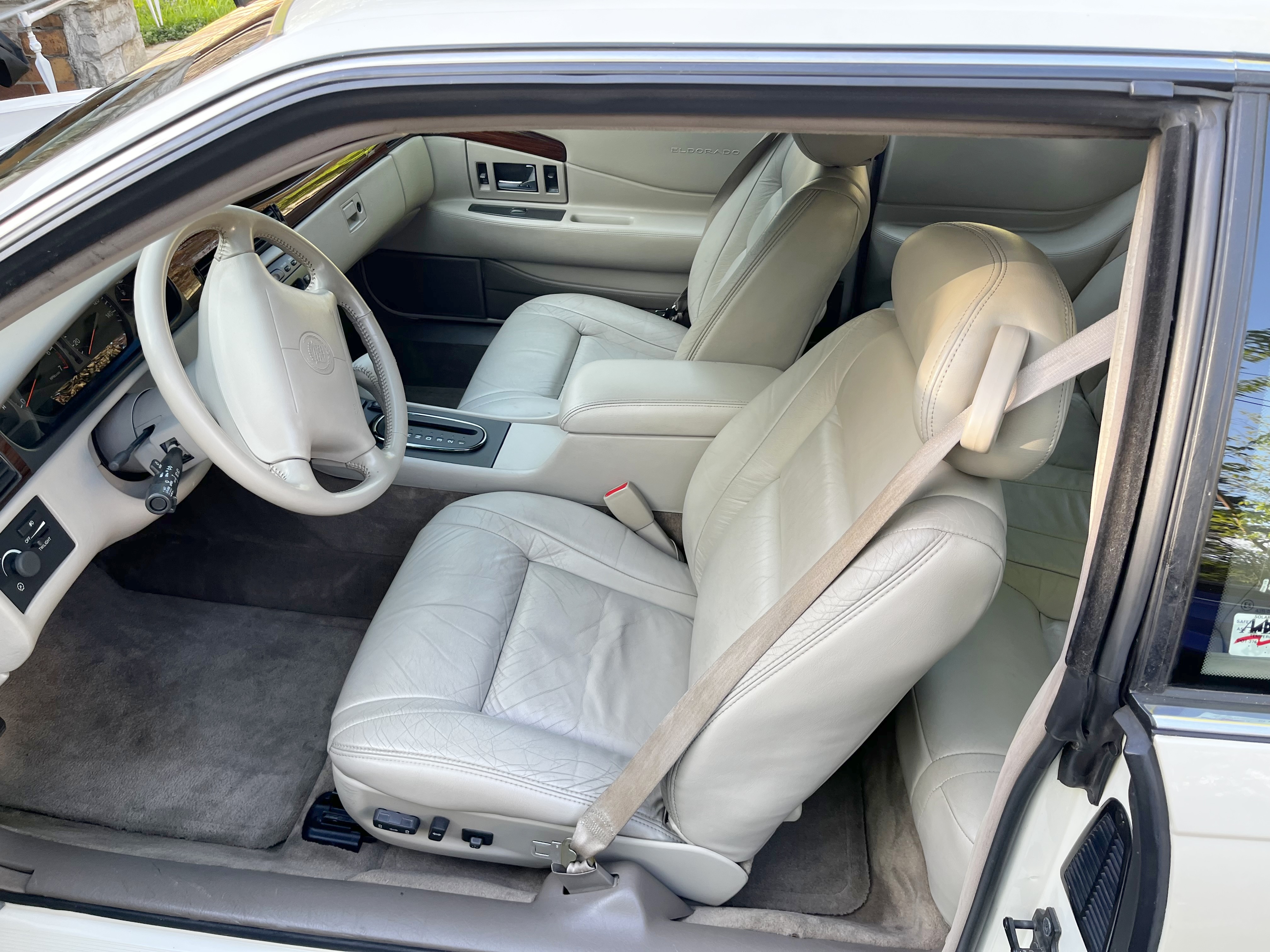 Used 1997 Cadillac Eldorado w/ Leather/Lumbar Pkg FWD image 9