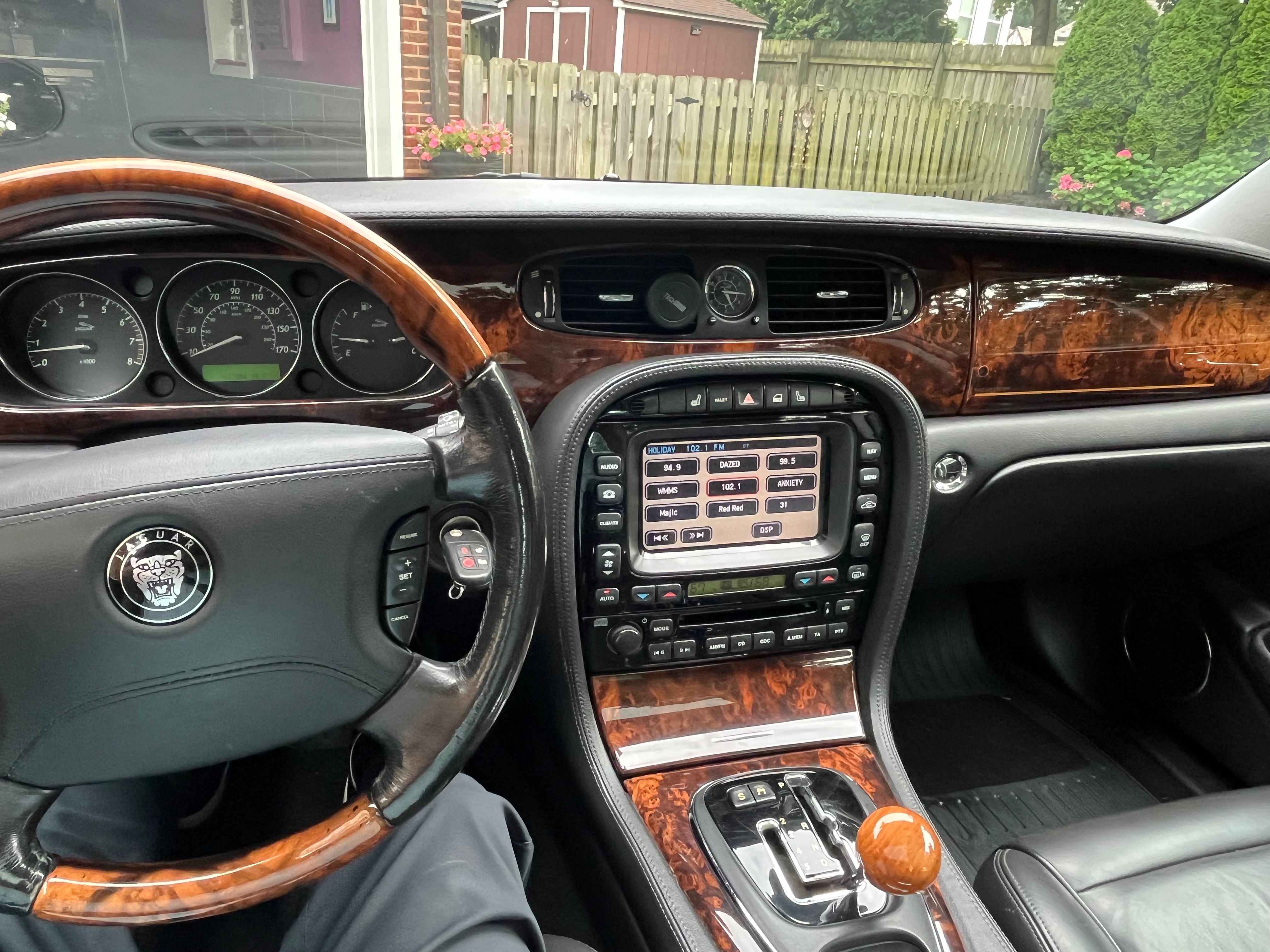 Used 2005 Jaguar XJ Vanden Plas RWD image 17