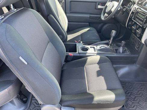 Used 2008 Toyota FJ Cruiser 4WD image 11