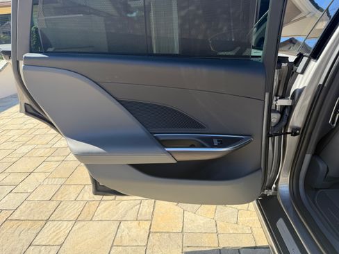 Used 2022 Lucid Air Grand Touring AWD/4WD image 9